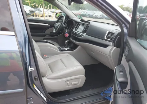 2018 Toyota Highlander Xle из США, поврежденный, VIN 5TDJZRFHXJS879100